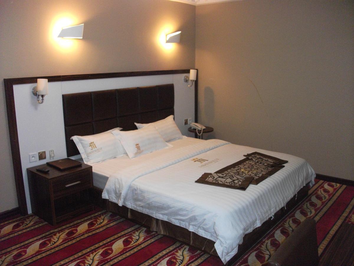 Mbayaville Hotel Douala Exterior foto