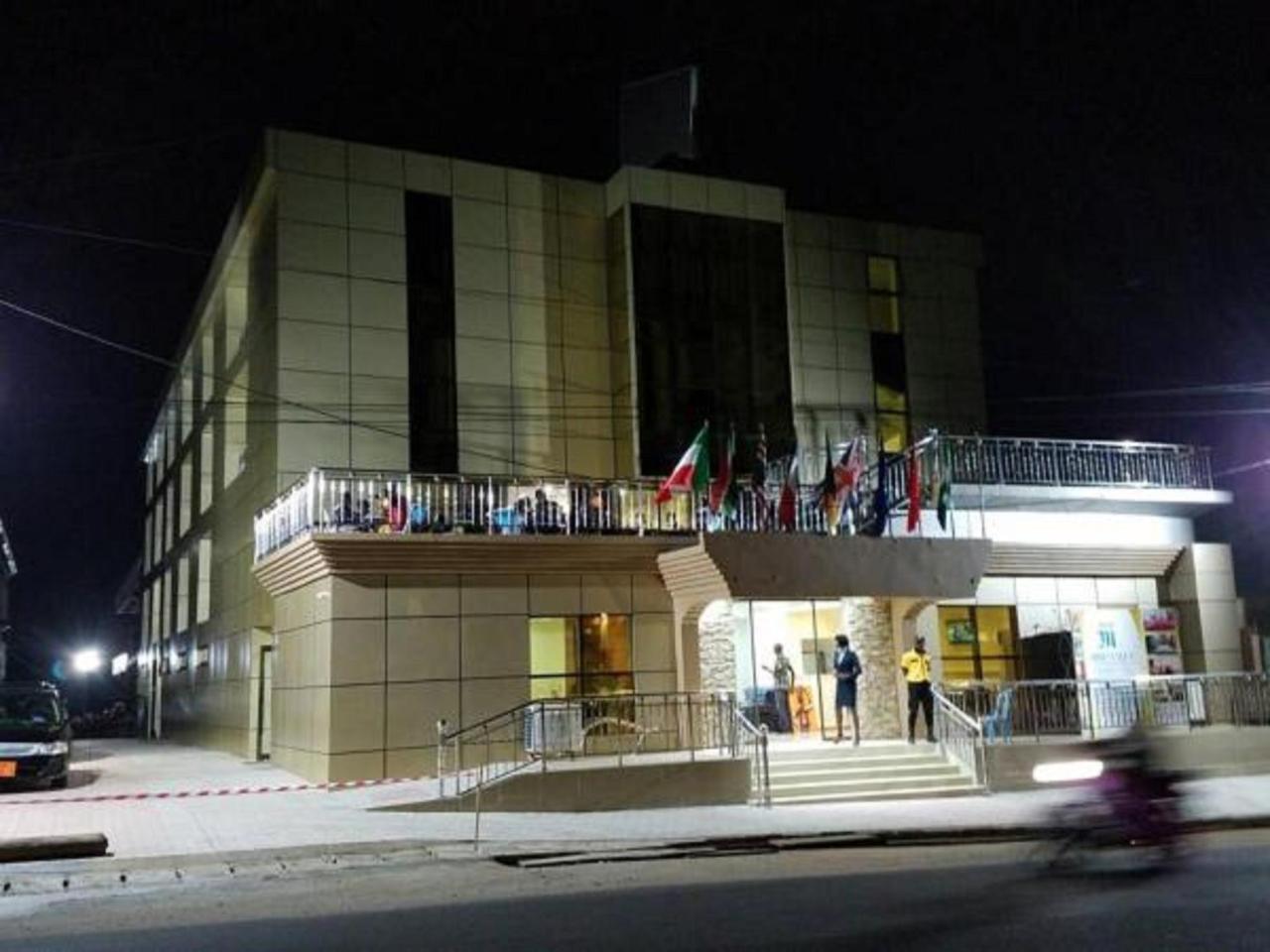 Mbayaville Hotel Douala Exterior foto