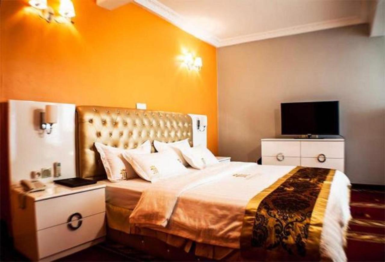 Mbayaville Hotel Douala Exterior foto